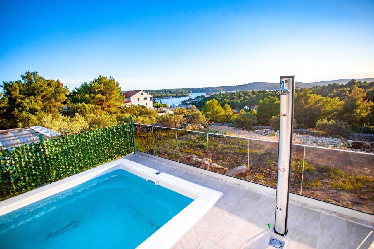 Apartment Jerry With Private Pool Milna (Brac) Exterior foto