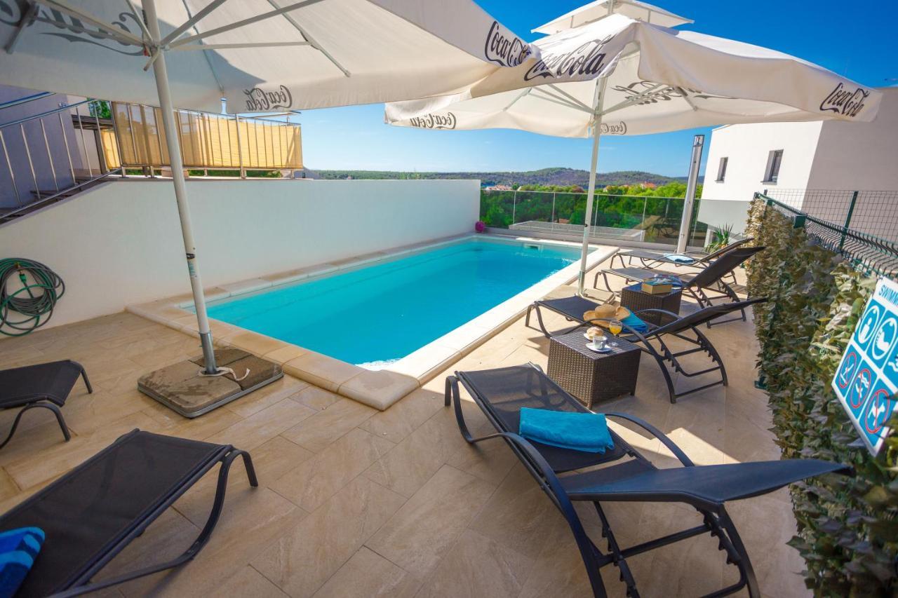 Apartment Jerry With Private Pool Milna (Brac) Exterior foto
