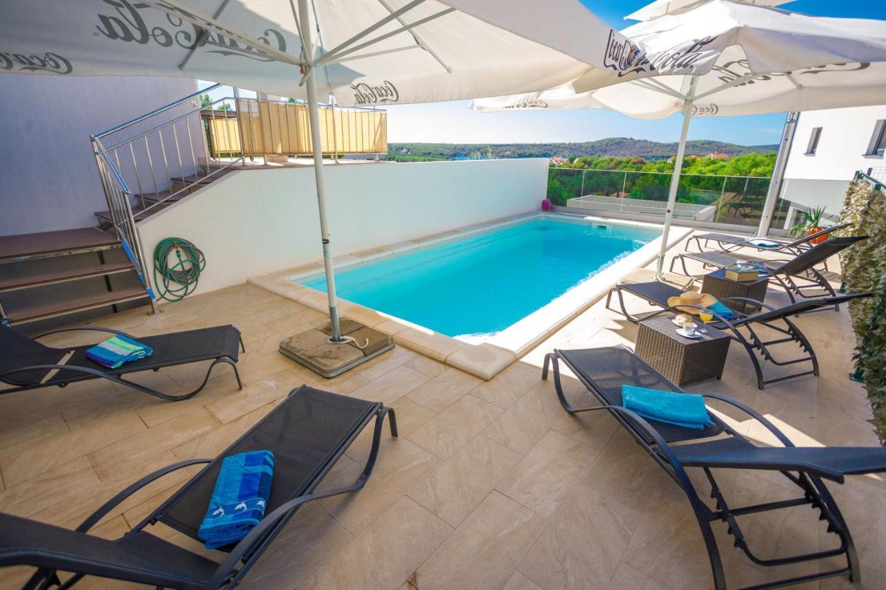 Apartment Jerry With Private Pool Milna (Brac) Exterior foto
